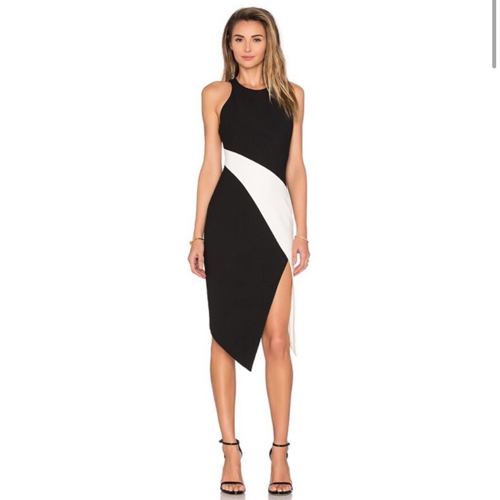 Elizabeth and James Shylen Dress Colorblock
Sleeveless Asymmetric Black White